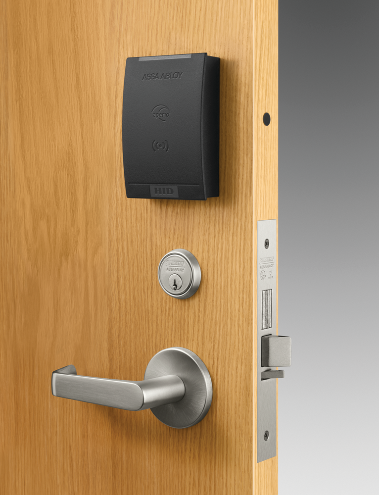 Sargentin100onwooddoor Rgb35x4 10715594