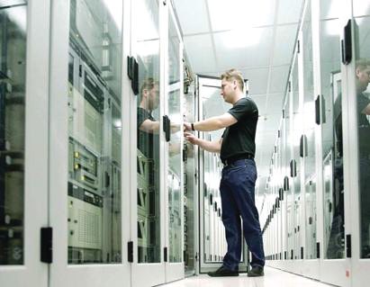 The storage strategy for larger projects is more complex and dictated by many factors: the size of the project, the scope and scale of the existing infrastructure, and of course, the IT budget. The critical decision is choosing between a storage area networks (SAN) and network attached storage (NAS).