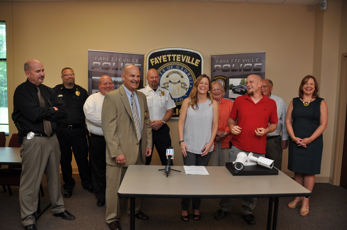Phoenix Loss Prevention recently donated 3xLOGIC video surveillance equipment to police in Fayetteville, Ga.