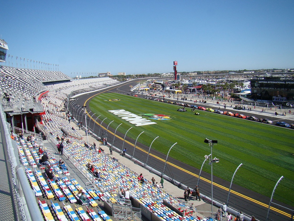 As part of its expanding network of leading technology providers, Daytona International Speedway (DIS) announced it has arranged for Honeywell, ComNet Communications, and Graybar to provide security, cable installation, and supply chain management services for its Daytona Technology Platform Powered by CDW.