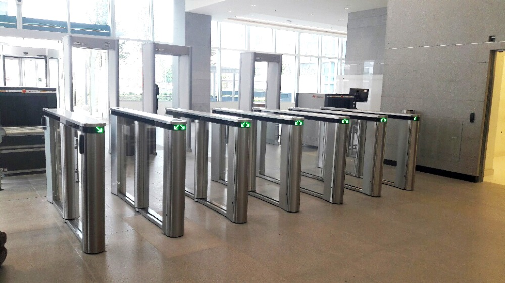 Mexican financial group, Banorte, has standardized on Boon Edam&rsquo;s Swinglane 900 optical turnstiles and Winglock access gates at its new headquarters in Monterrey, the Koi Tower, and a major location in Mexico City.