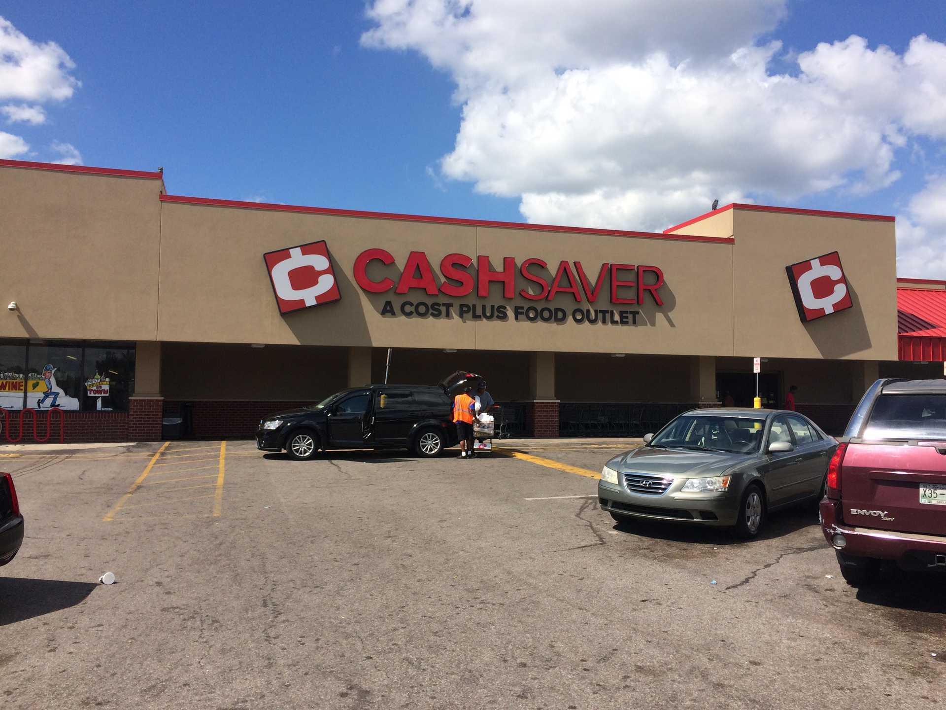 3xLOGIC, Inc., a leading provider of integrated intelligent security solutions, has announced Cash Saver stores, located in Memphis, TN, have installed 3xLOGIC NVRs and upwards to 120 cameras in three of its four store locations.