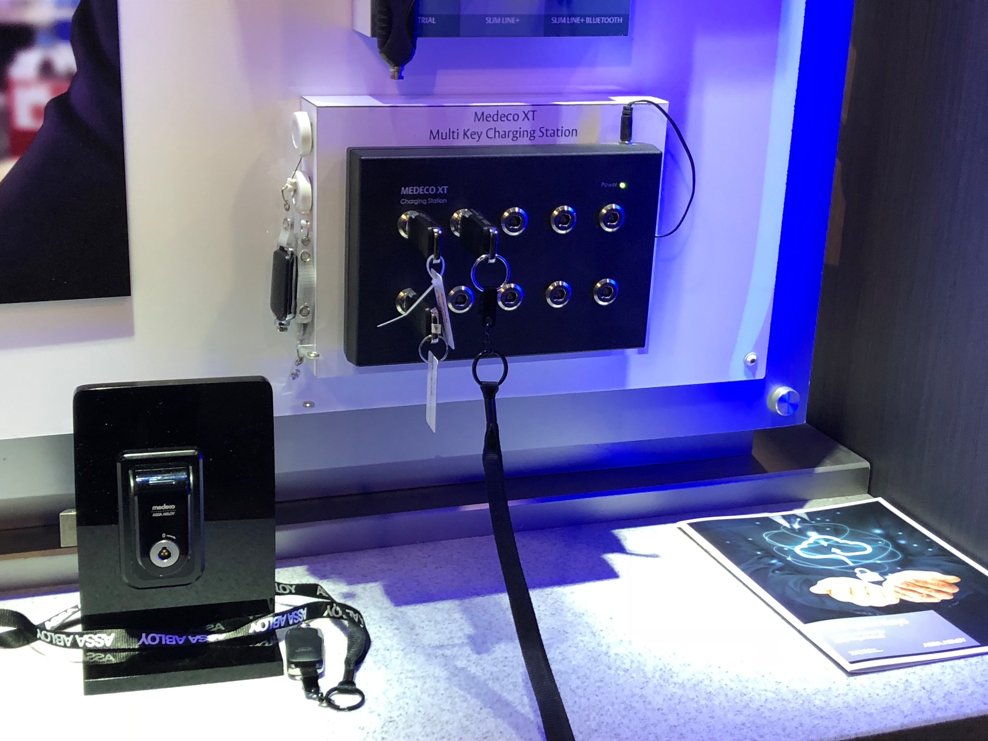 A closer look at the Medeco intelligent keys.