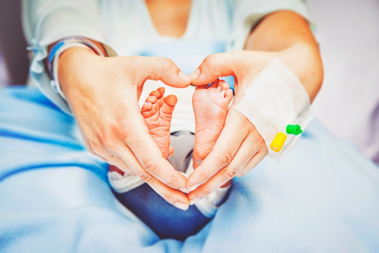 Often, infants can be removed from the maternity wing purely by accident; well-meaning family members may take the baby to the cafeteria or to visit other family members in the waiting room or lobby. Whether intentional or not, it is critical that hospitals and parents know the location of their newest family member.