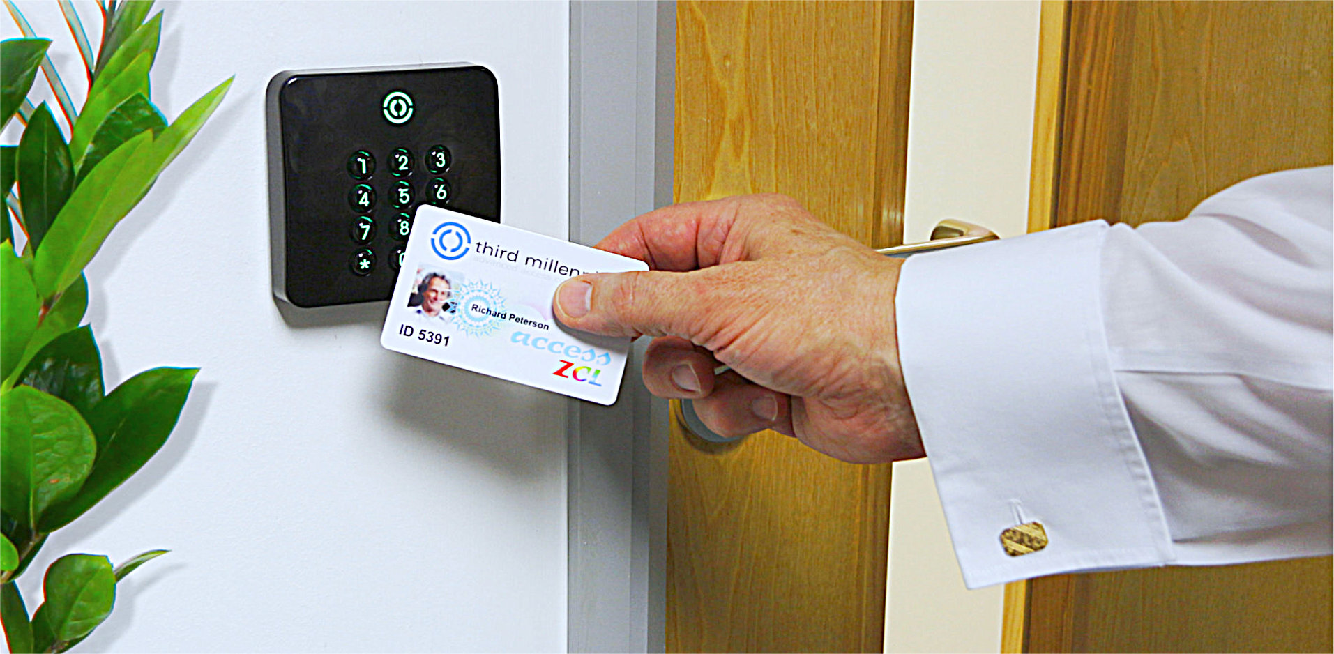 Rx1 K Reader 03 5d44ae99c33cb