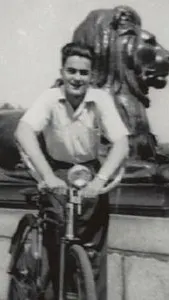 At age 17, Fish started his own business selling keys and key blanks from the back of his bicycle along Saint Laurent Boulevard, the main commercial artery and heart of the Jewish community in Montreal. At age 17, Fish started his own business selling keys and key blanks from the back of his bicycle along Saint Laurent Boulevard, the main commercial artery and heart of the Jewish community in Montreal.