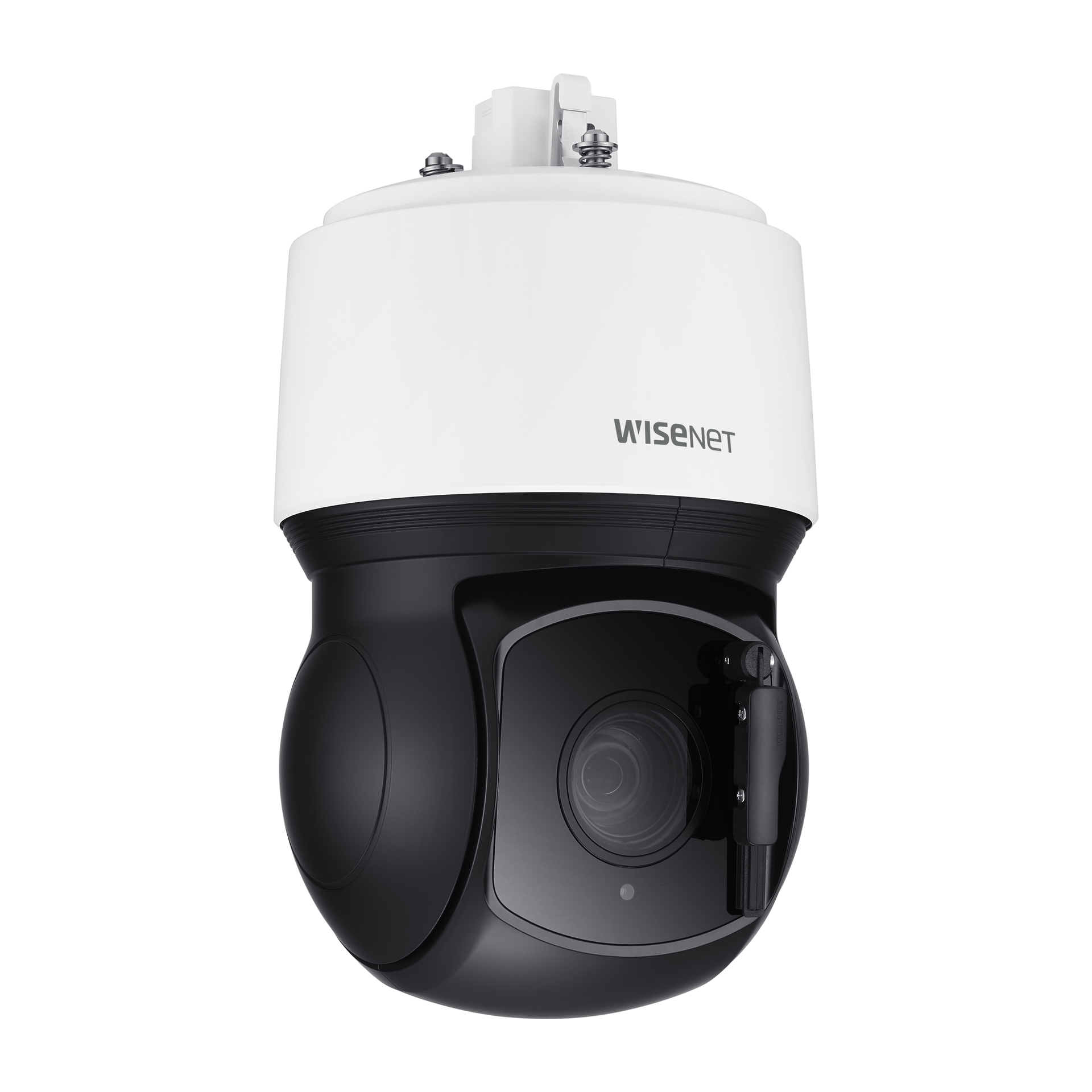 Designed for perimeter protection and large, open area applications such as airports, parking lots, industrial estates, stadiums and city centers, the new 2MP, 6MP and 4K Wisenet X PTZ PLUS cameras are able to capture forensic-level image quality at a distance of up to 650 feet (200 meters).
