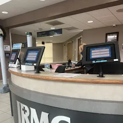 Thumbnail Front Desk 2 Thumbnail Front Desk 2