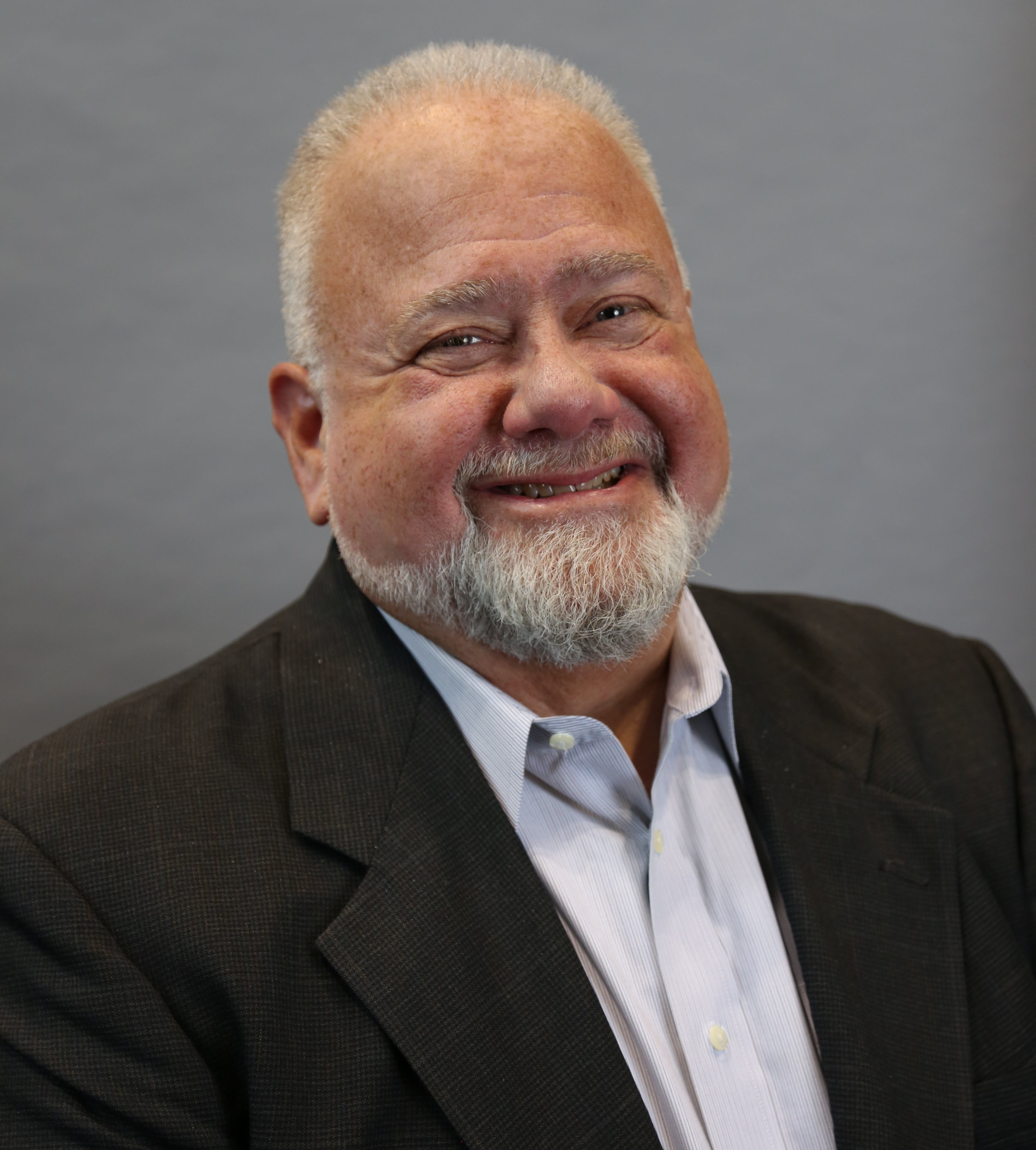 lasky_smiling_mug_no_glasses