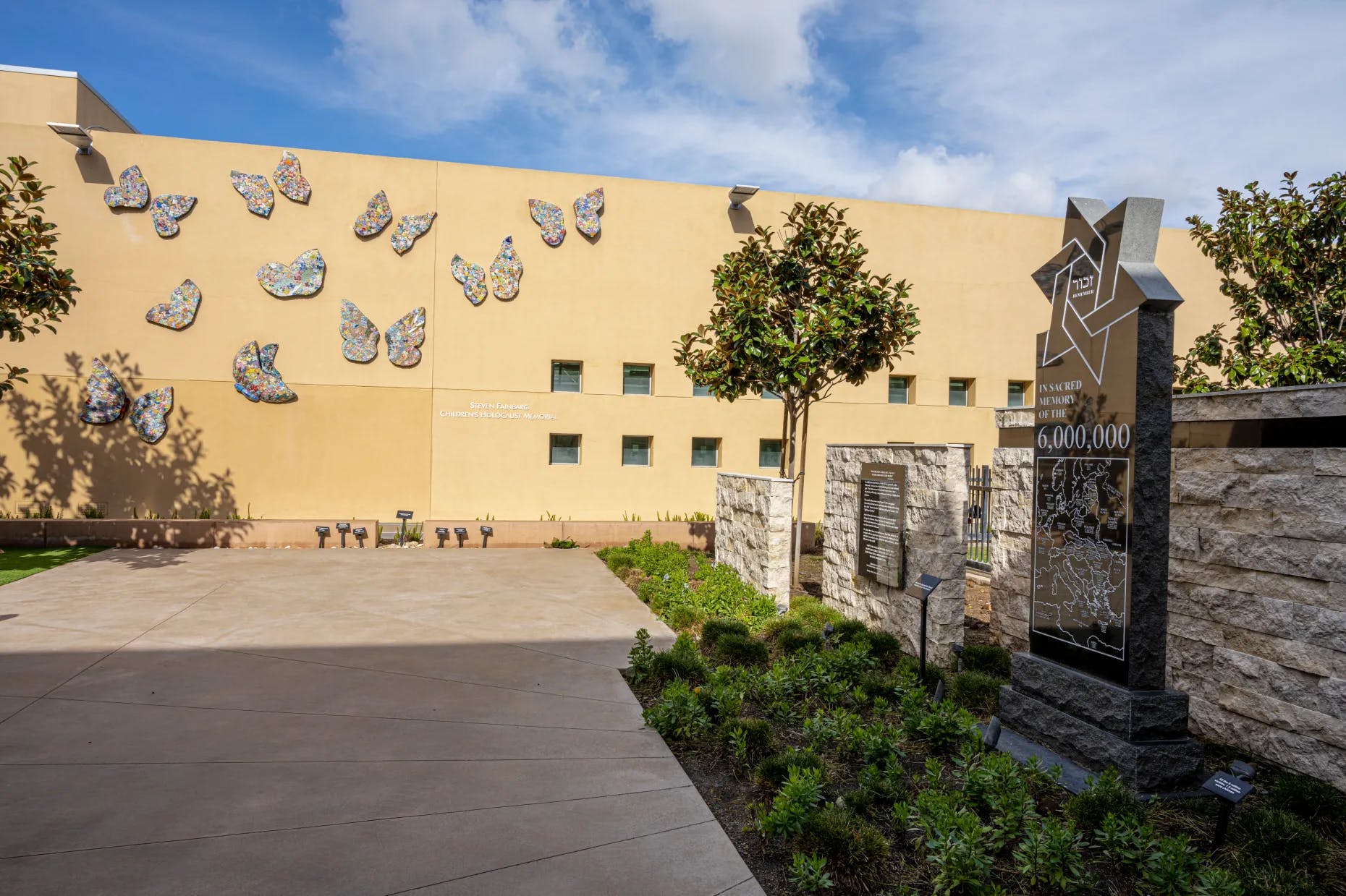 65c2606520682d001ef29daa Ocrlholocaust012705lo1