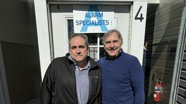 pye_barker_david_miranda_gary_davis_alarm_speciali