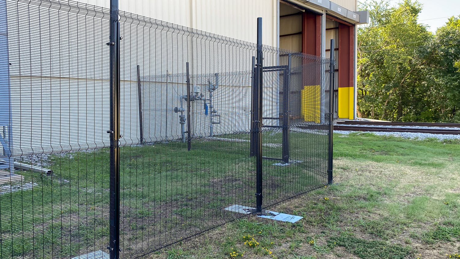 ameristar_gridlock_fence_barrier