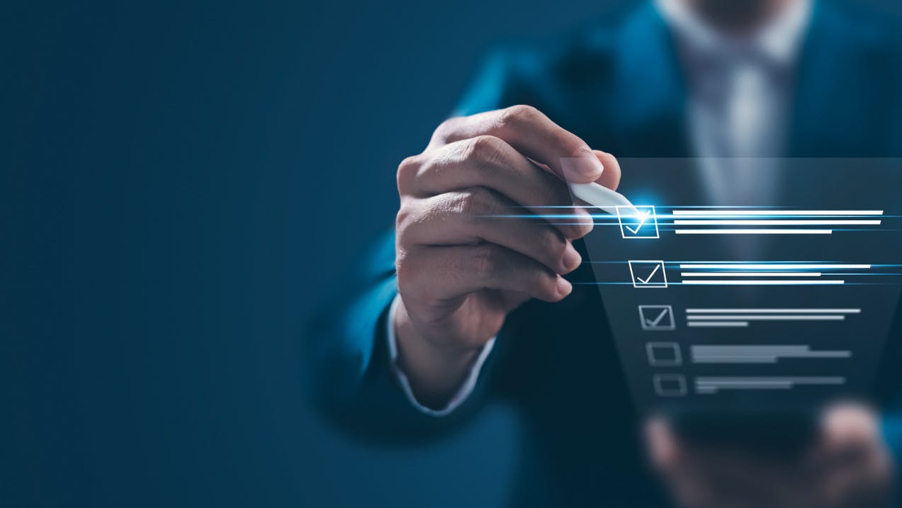 66d8ce95b4709fc572267a28 Securitystandardscolumnbgsectionimg03