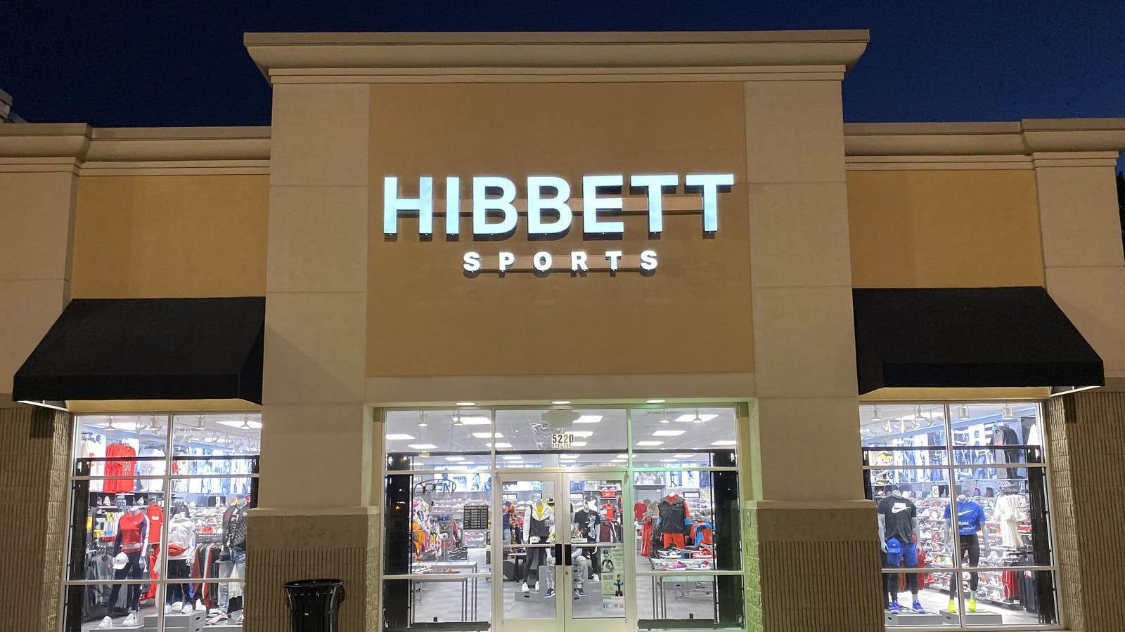 66e0af488c3af3891973ce0d Hibbett Sporting Goods Storefront