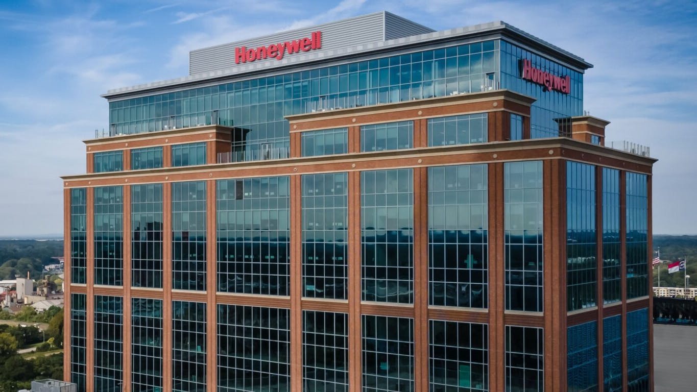 Honeywell to pursue three-way company split