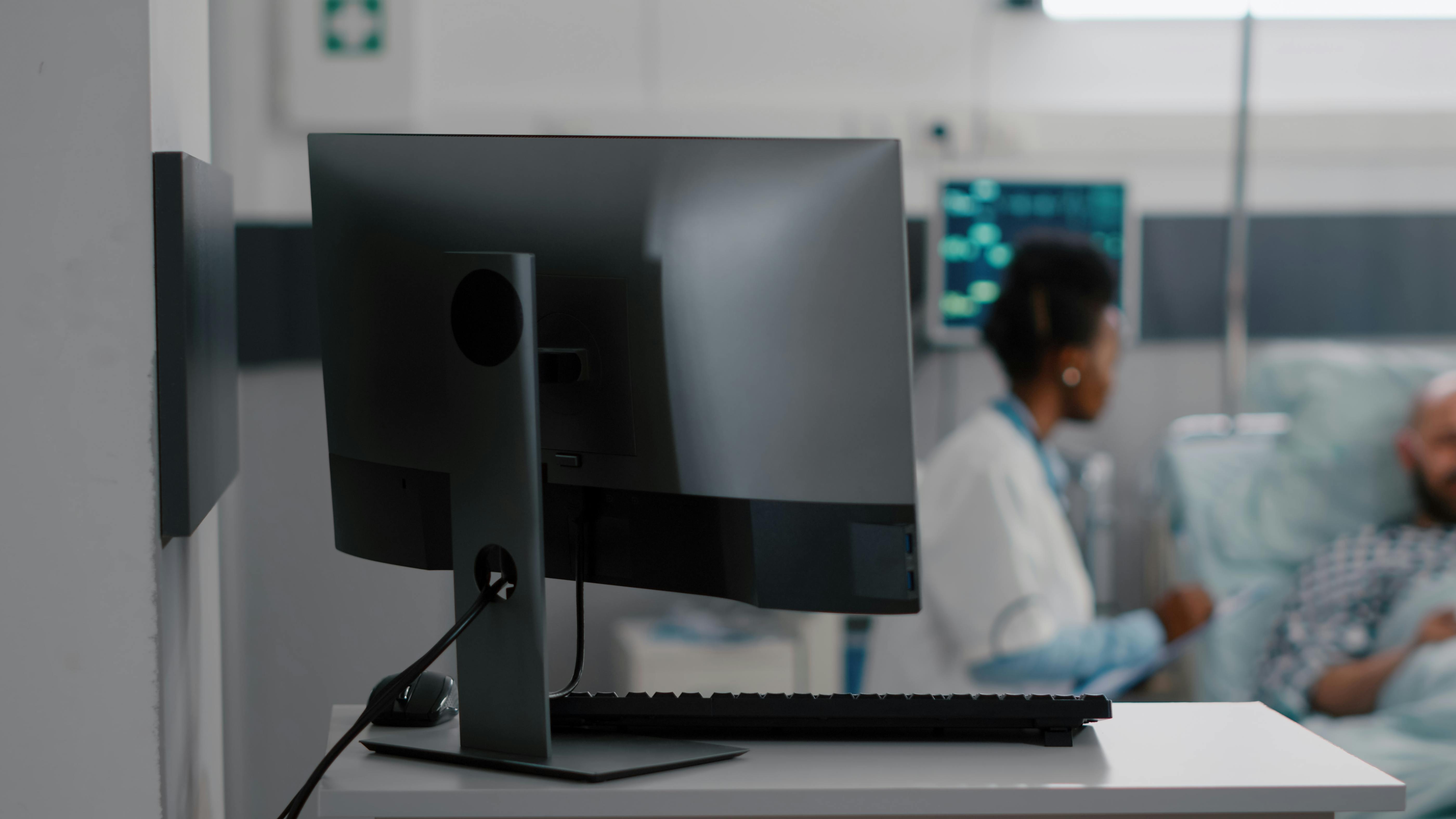 685c45d8dda1bad34293a429 Afroamericanpractitionerdoctordiscussingrecoverytr