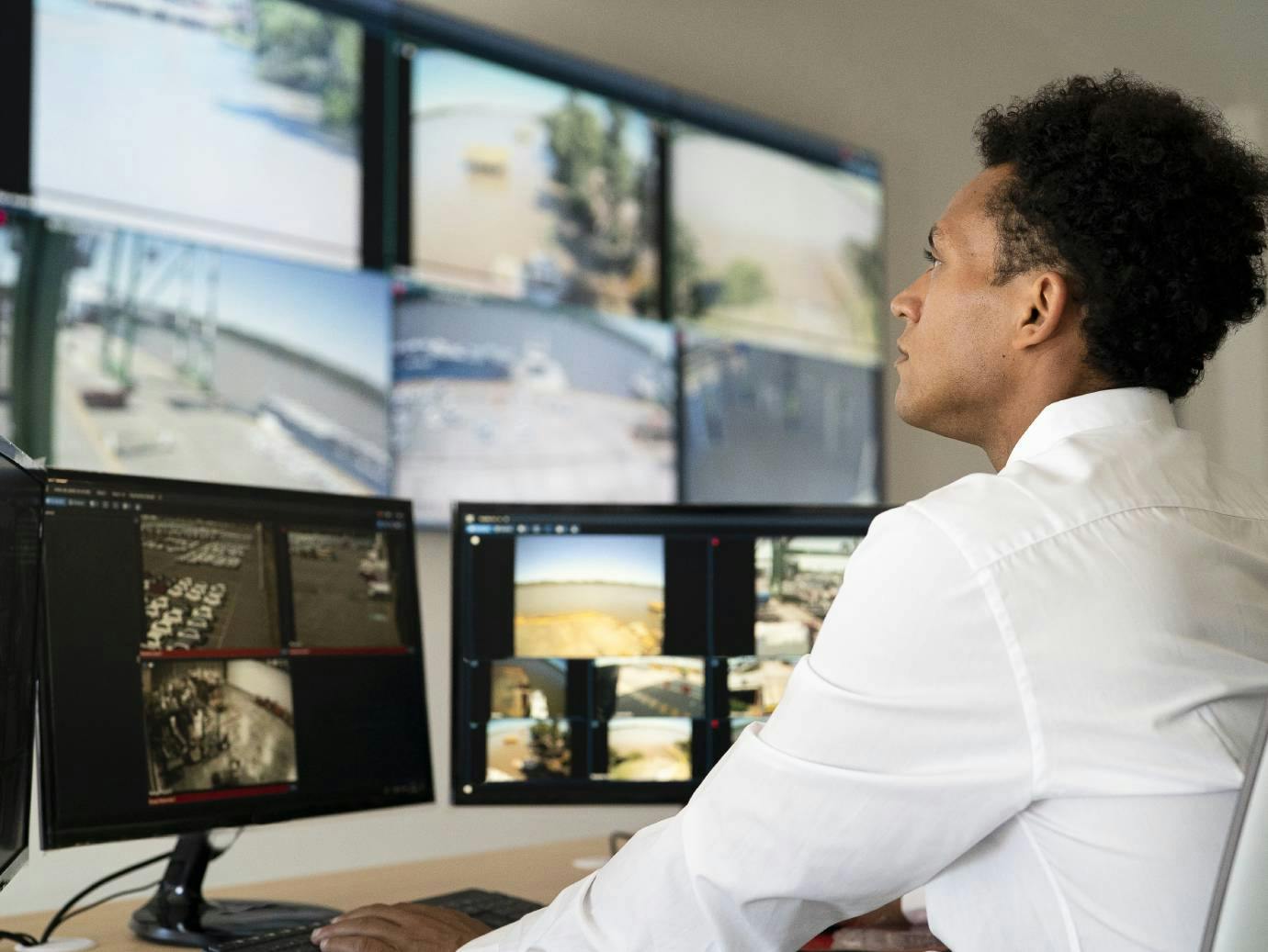Johnson Controls showcases its latest access control and video security solutions designed to enhance connectivity, scalability and real-time threat response.
