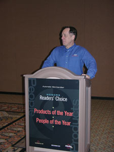Elliot Maras, editor of Automatic Merchandiser, welcomes attendees to the awards breakfast.