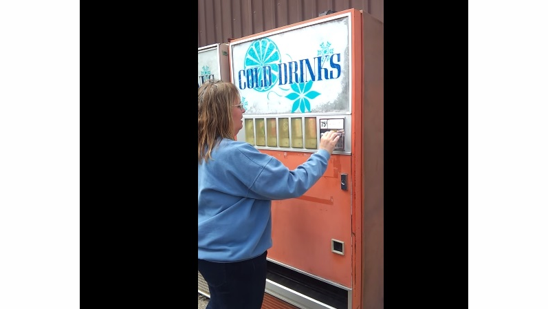 Fast Vending Machine 546a26465262f