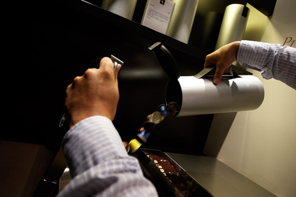 Recycling capsules in Nespresso boutique