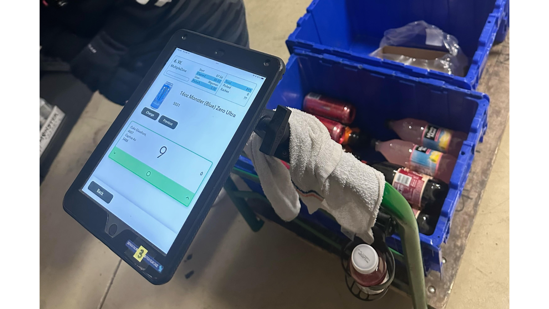 Gimme Mobile Picking live at a markets and vending operation in California.