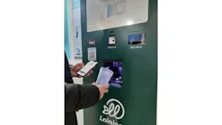 A visitor returns the Lalaloop reusable cup with the LalaloopID to Lalaloop AIoT resource circulation solution. A visitor returns the Lalaloop reusable cup with the LalaloopID to Lalaloop AIoT resource circulation solution.