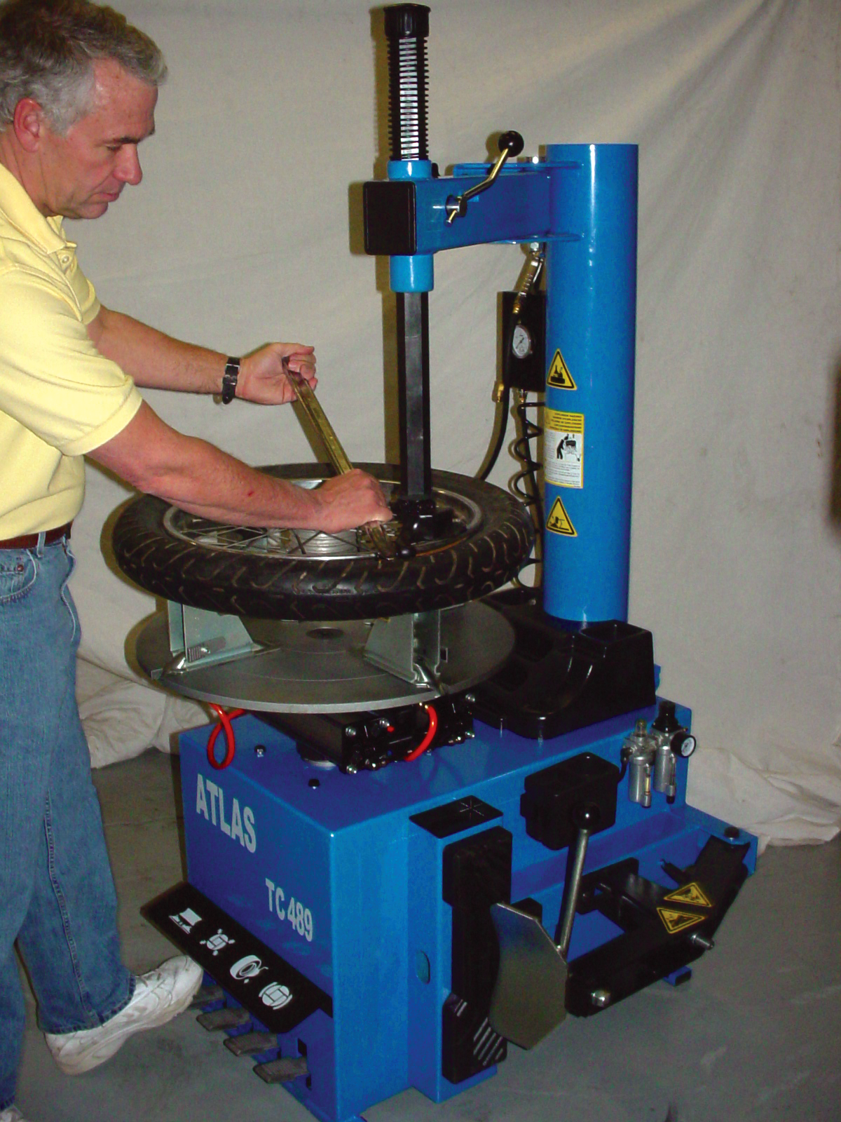 Atlastirechangingandwheelbalancingequipment 10096803