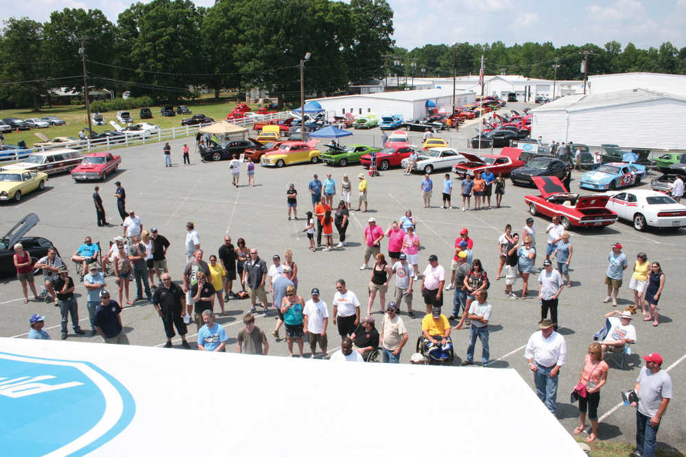 Pg Spring Fling Crowd 10897612