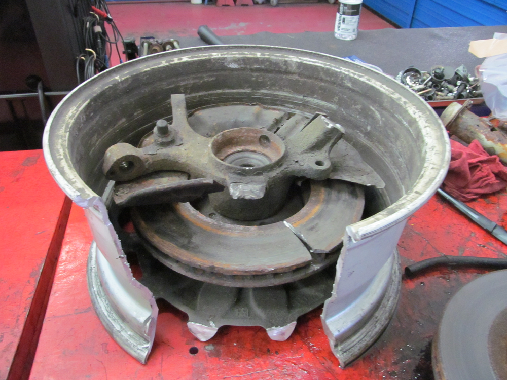 The rim kind of looks like Pac Man.