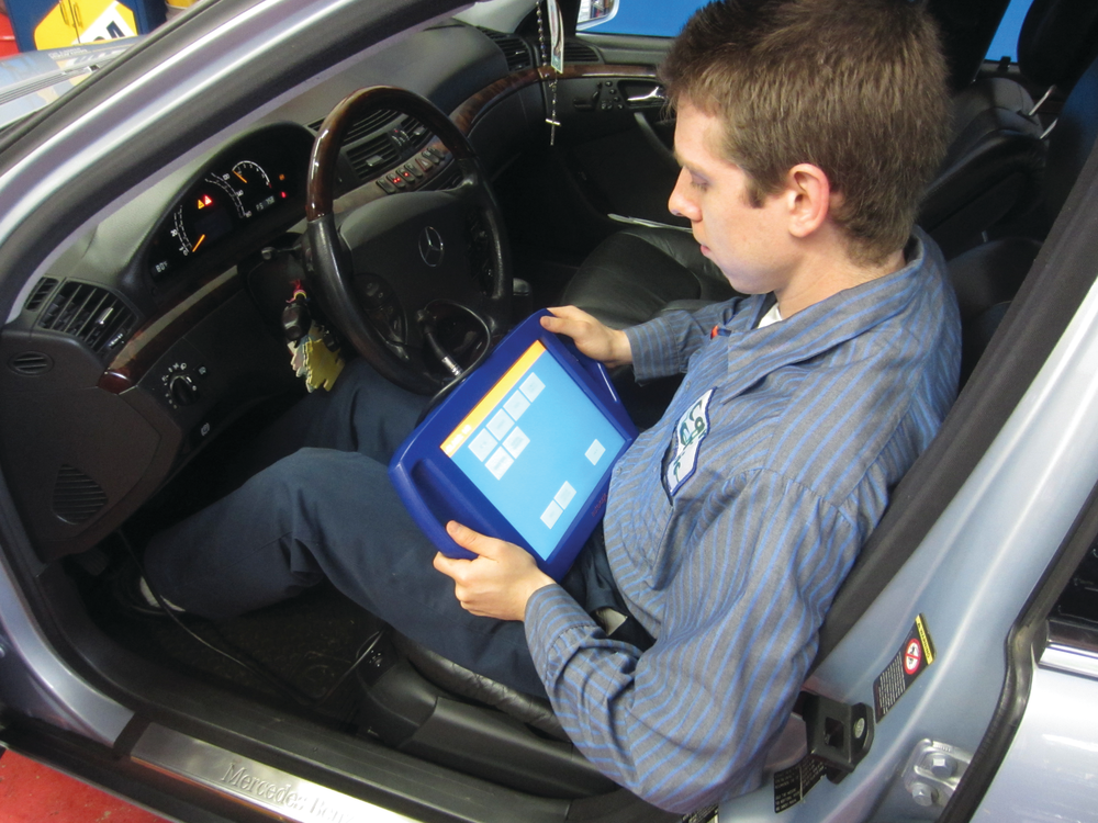 A serious European specialist will require one of two tools in order to do the coding and reprogramming necessary to repair a faulty window motor on this Mercedes S500: the factory scan tool or the Autologic.