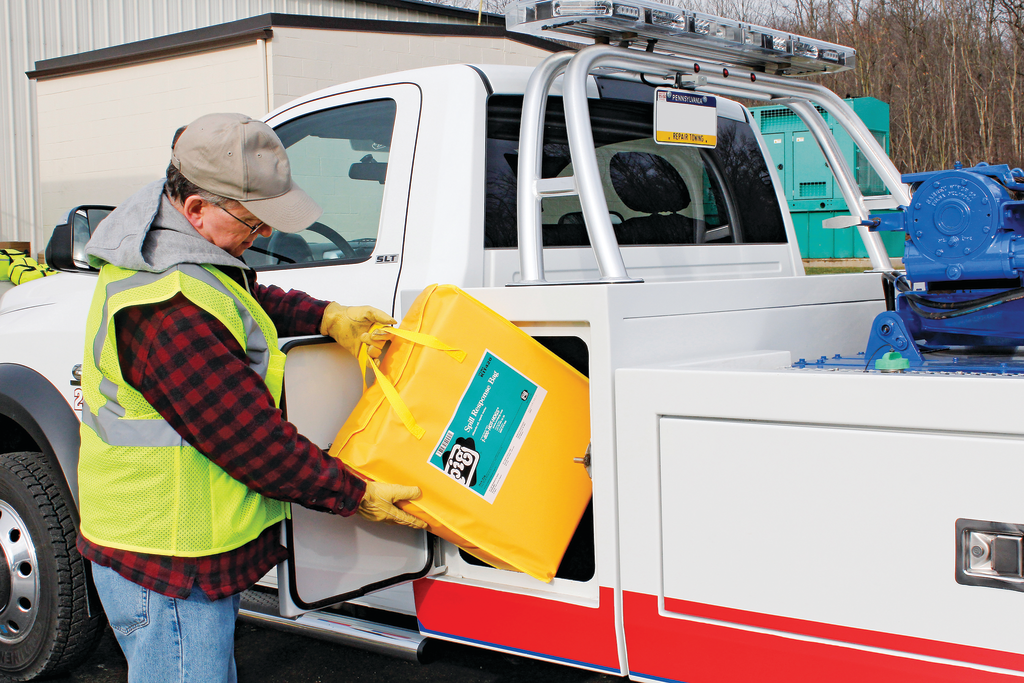 New Pig Pig Oil Only Spill K 11357361