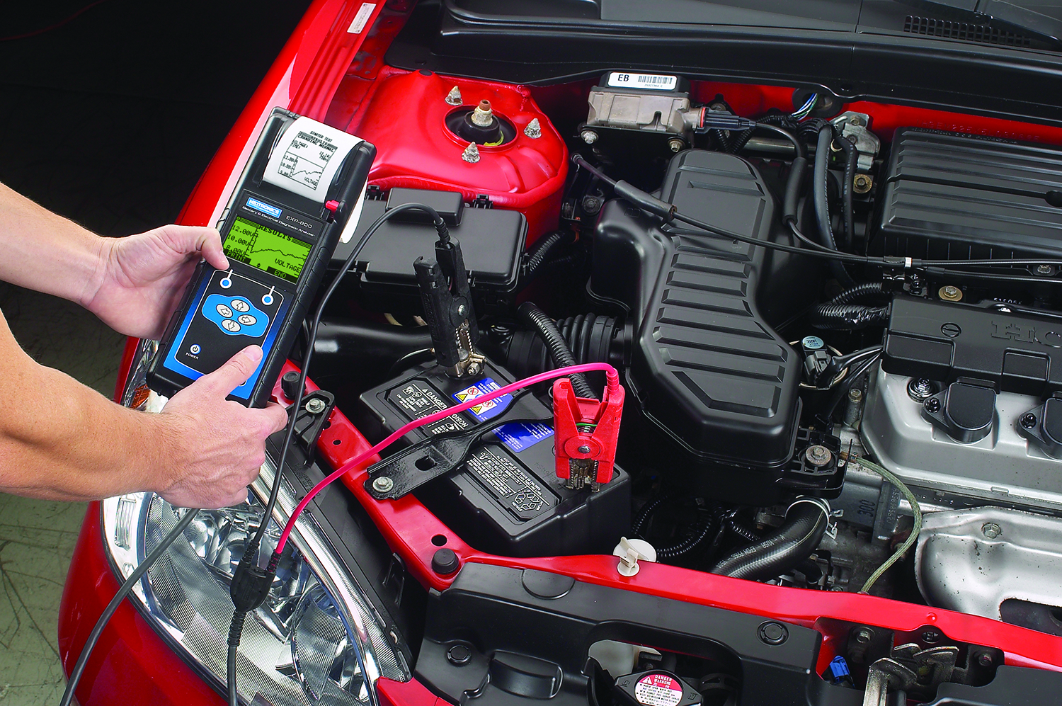 Midtronics EXP800 InUseImage 57ace92160bfb