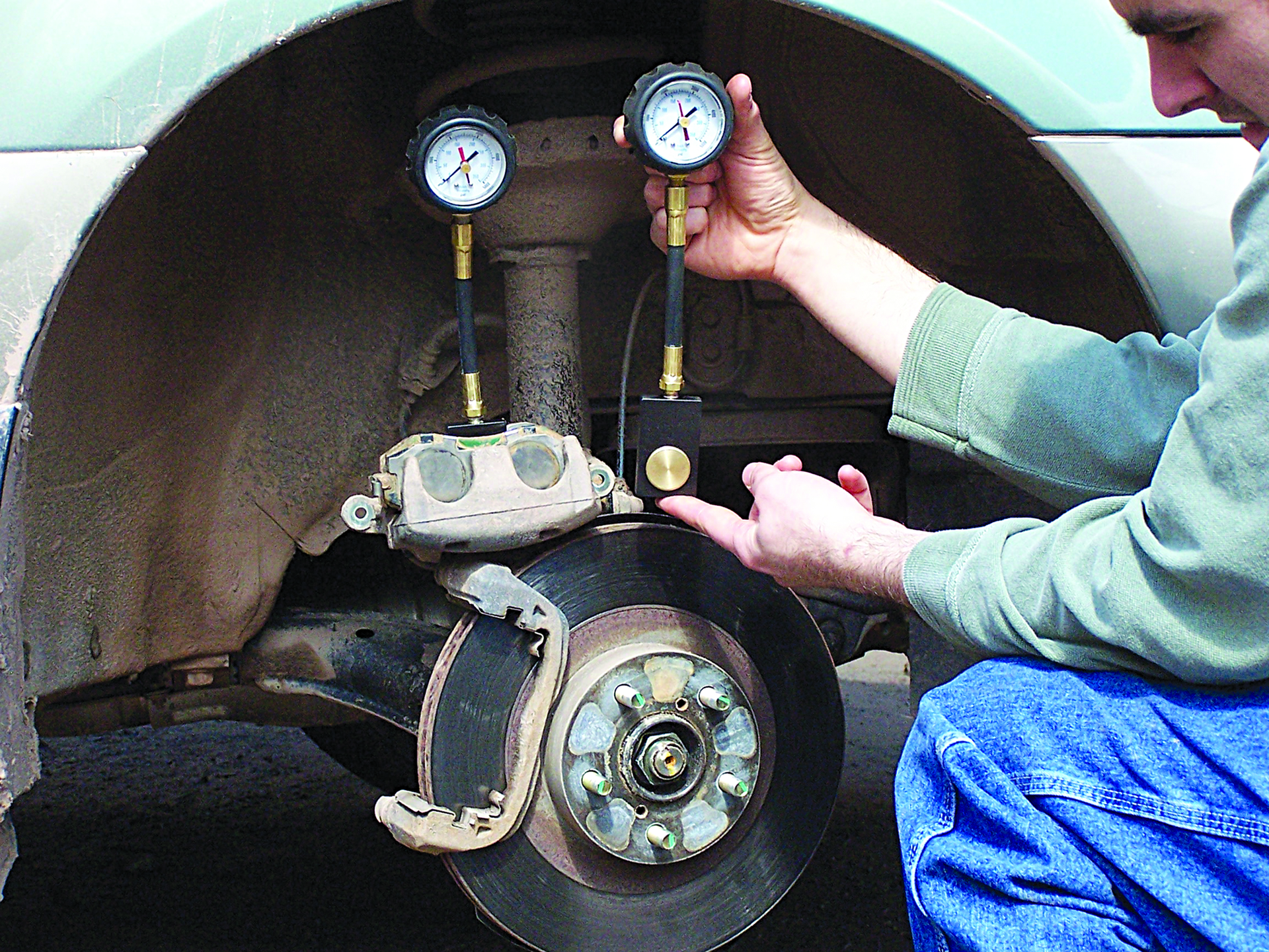 7884 Disc Brake System Analyzer Action 1 58c07a7e02fad