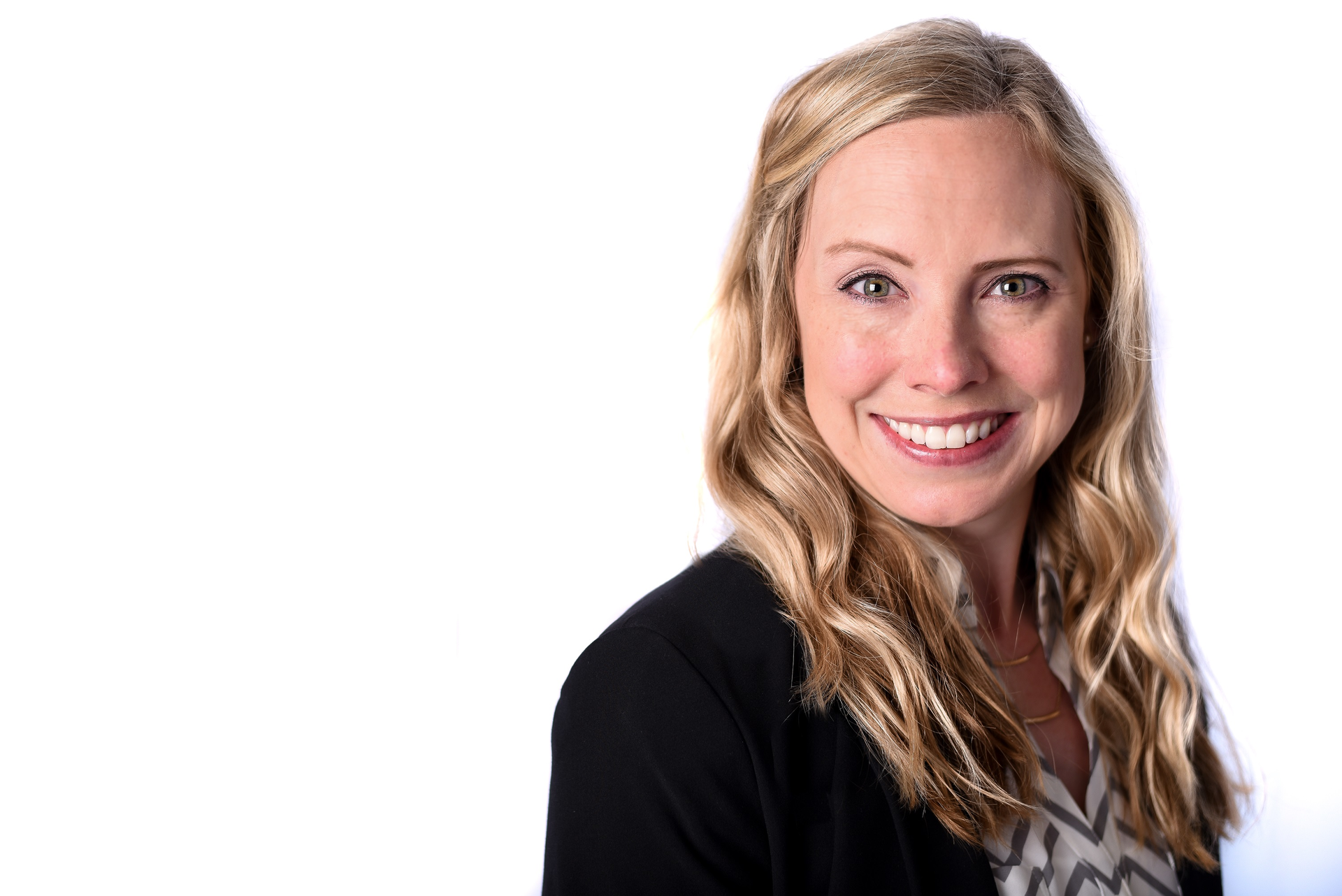 Erica Schueller Headshot 0917 59d2ae8ebaca7