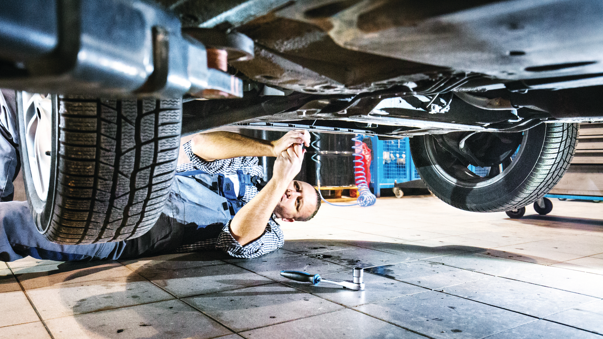 Line repair presents an opportunity for a distributor to expand their reach and sell to both technicians and shop owners.