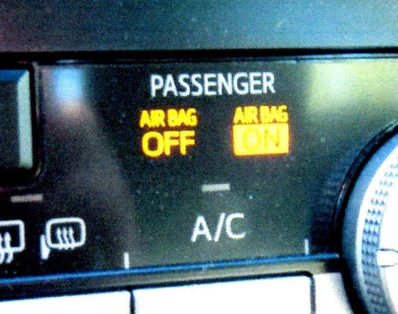 65b84384119459001efb588f Touchyairbagofflight