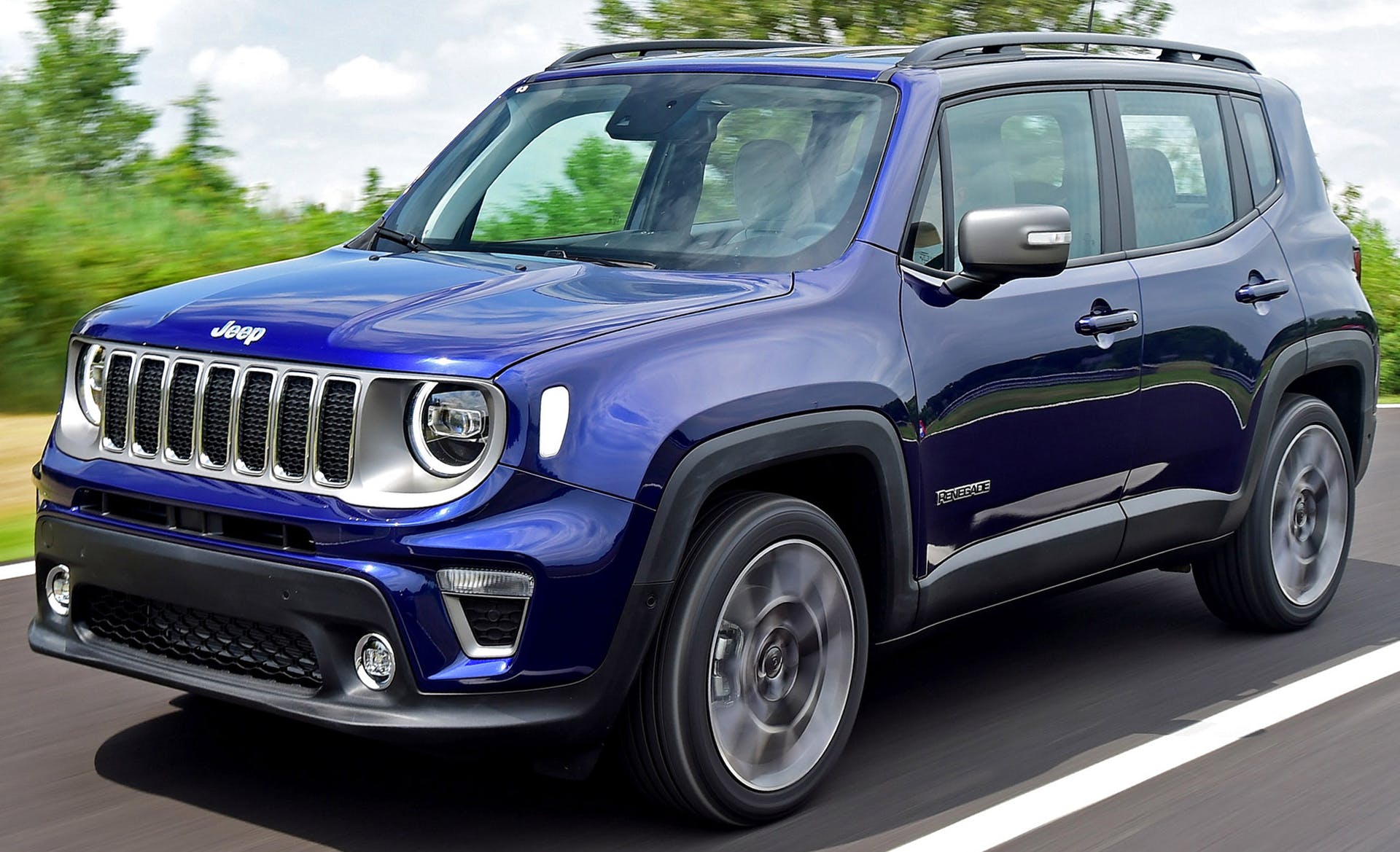 Customers may experience a MIL on and the vehicle may go into limp mode due to an inaccurate barometric pressure sensor reading. The technician may find DTC P2226 (baro pressure sensor) set.