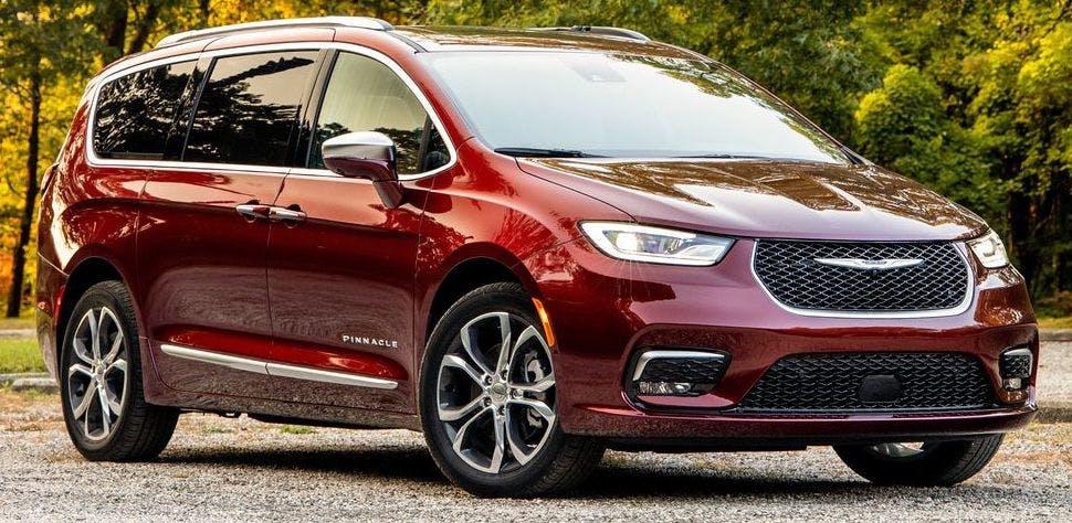 The bulletin notes a labor time of 0.7 hour for non-PHEV/FWD; one hour for PHEV; and 2.9 hours for non-PHEV AWD.