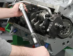 When tightening with a torque wrench, avoid quick/jerky movements. Use a steady, smooth pull and support the drive head to help keep the socket wrench engagement straight and in line with the fastener. When tightening with a torque wrench, avoid quick/jerky movements. Use a steady, smooth pull and support the drive head to help keep the socket wrench engagement straight and in line with the fastener.