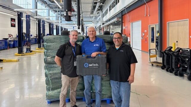 6657719b33ae4b24d7616a90 Image 1