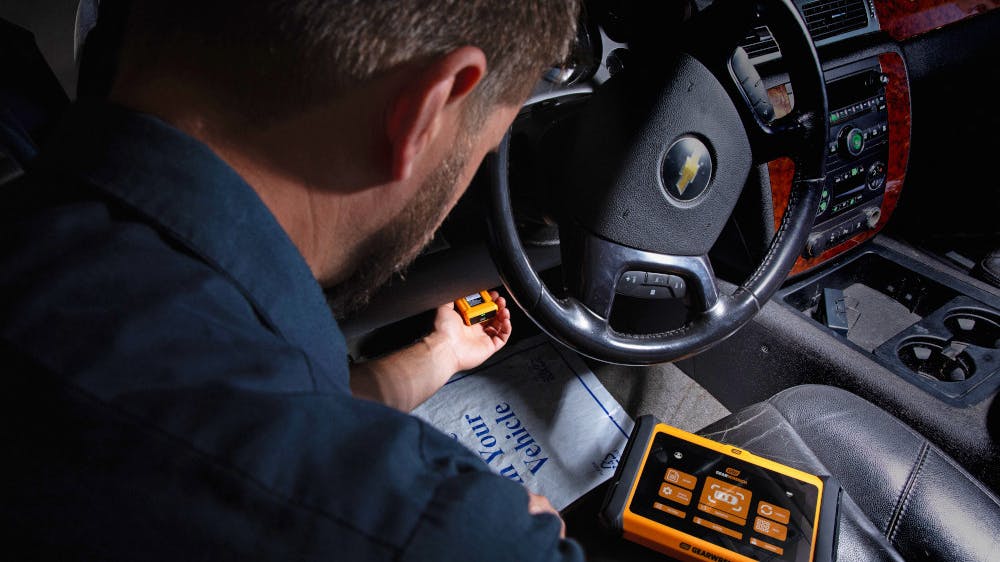 GEARWRENCH GWSMART07 7' Wireless Bi-Directional Diagnostic Tablet