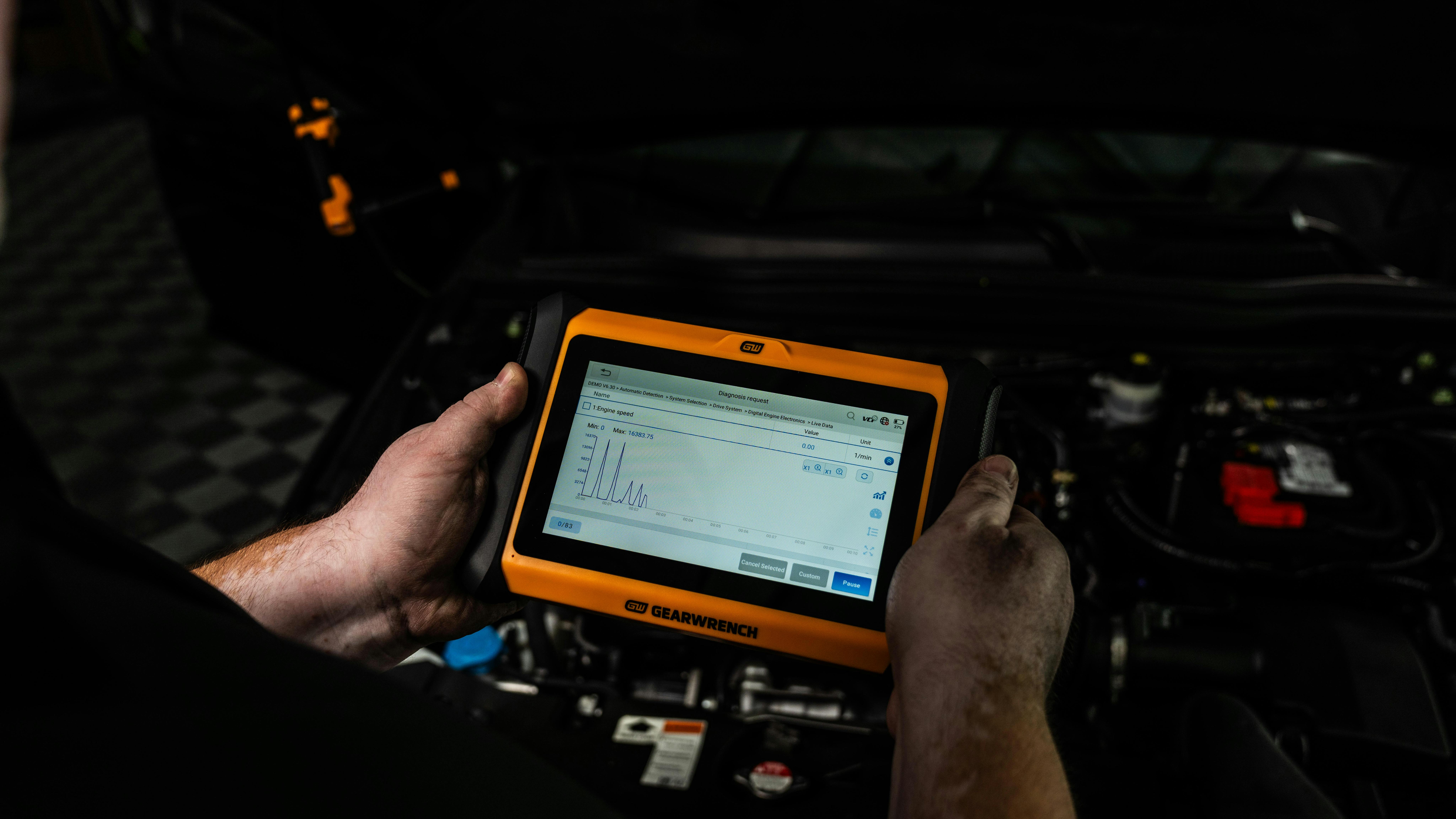 GEARWRENCH GWSMART07 7' Wireless Bi-Directional Diagnostic Tablet