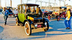 Figure 2 — Baker Electric vehicle Figure 2 — Baker Electric vehicle