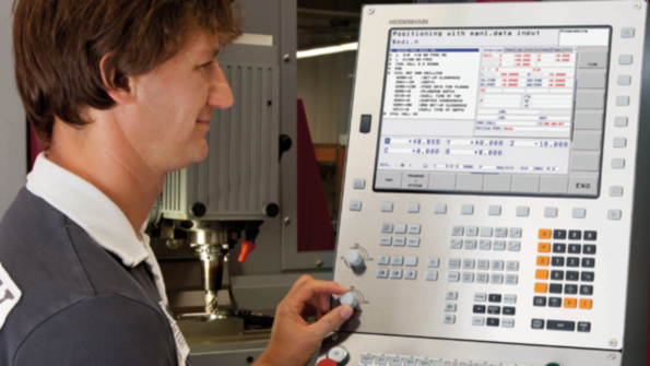 Many new end user functions are available with the TNC 620 such as the new DXF converter that allows the user to open DXF files directly on the TNC in order to extract contours point patterns or machining positions