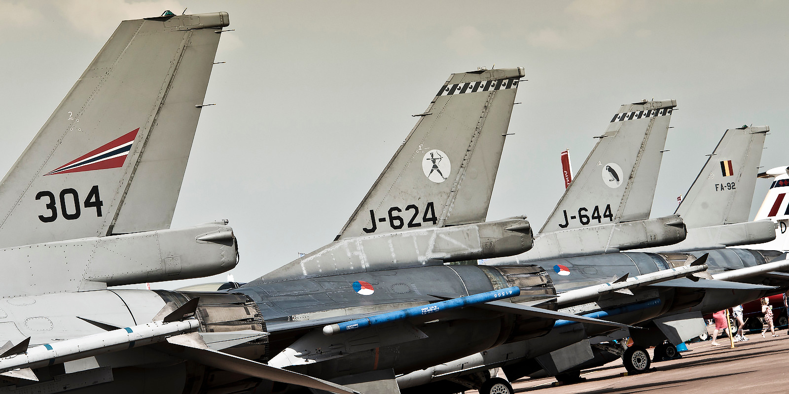 F-16 Falcon fighters