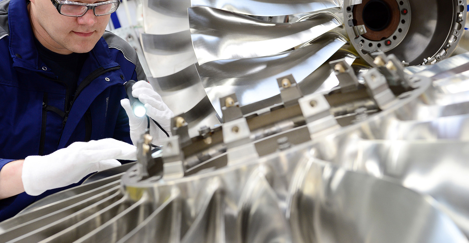 Rolls Pearl 700 engine