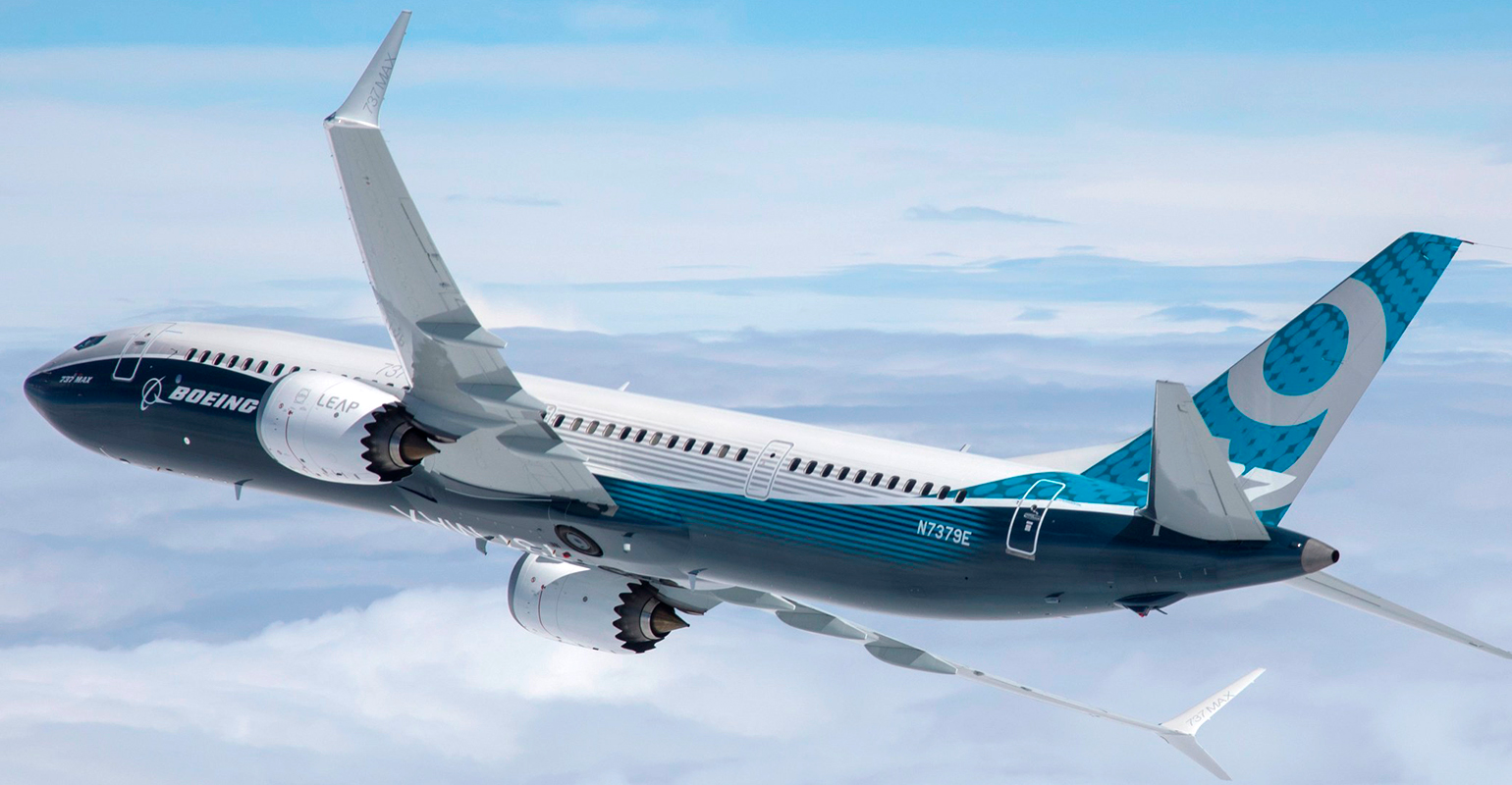 Boeing 737 MAX 9 in new Boeing Blue livery.