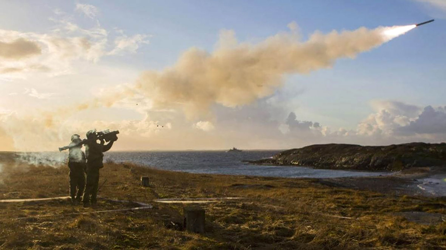 A Stinger shoulder-fired anti-aircraft missile.