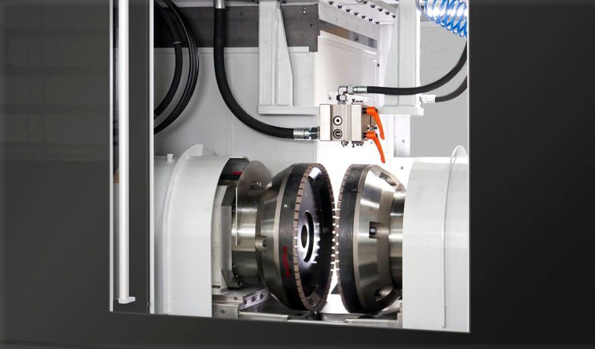 Double-sided grinding, which makes possible simultaneous machining of both friction ring surfaces, high through-put rates and short cycle times, is Supfina's first choice for machining the 'brake discs of the future'.