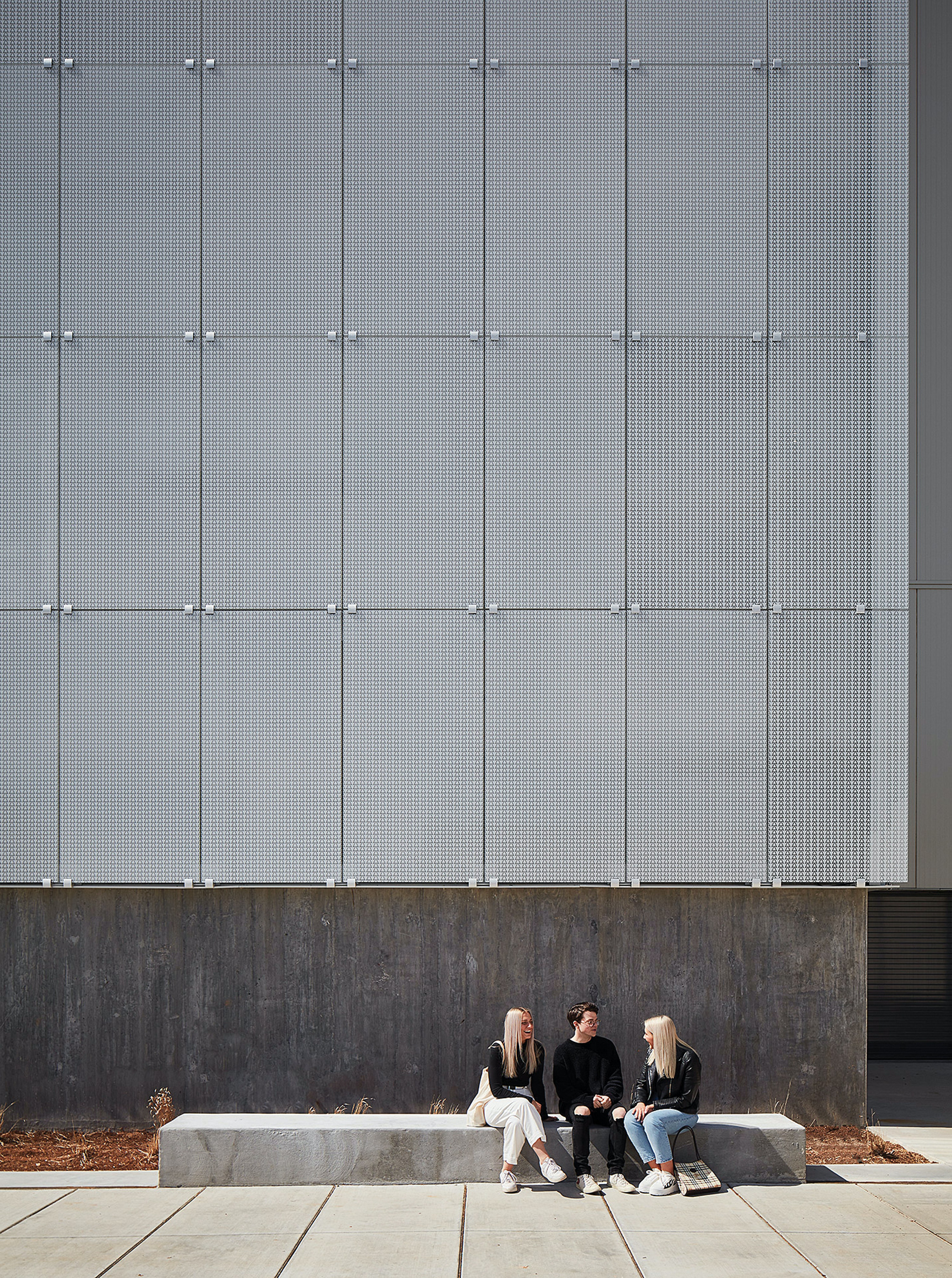 1656016624100 2111appia50mzc